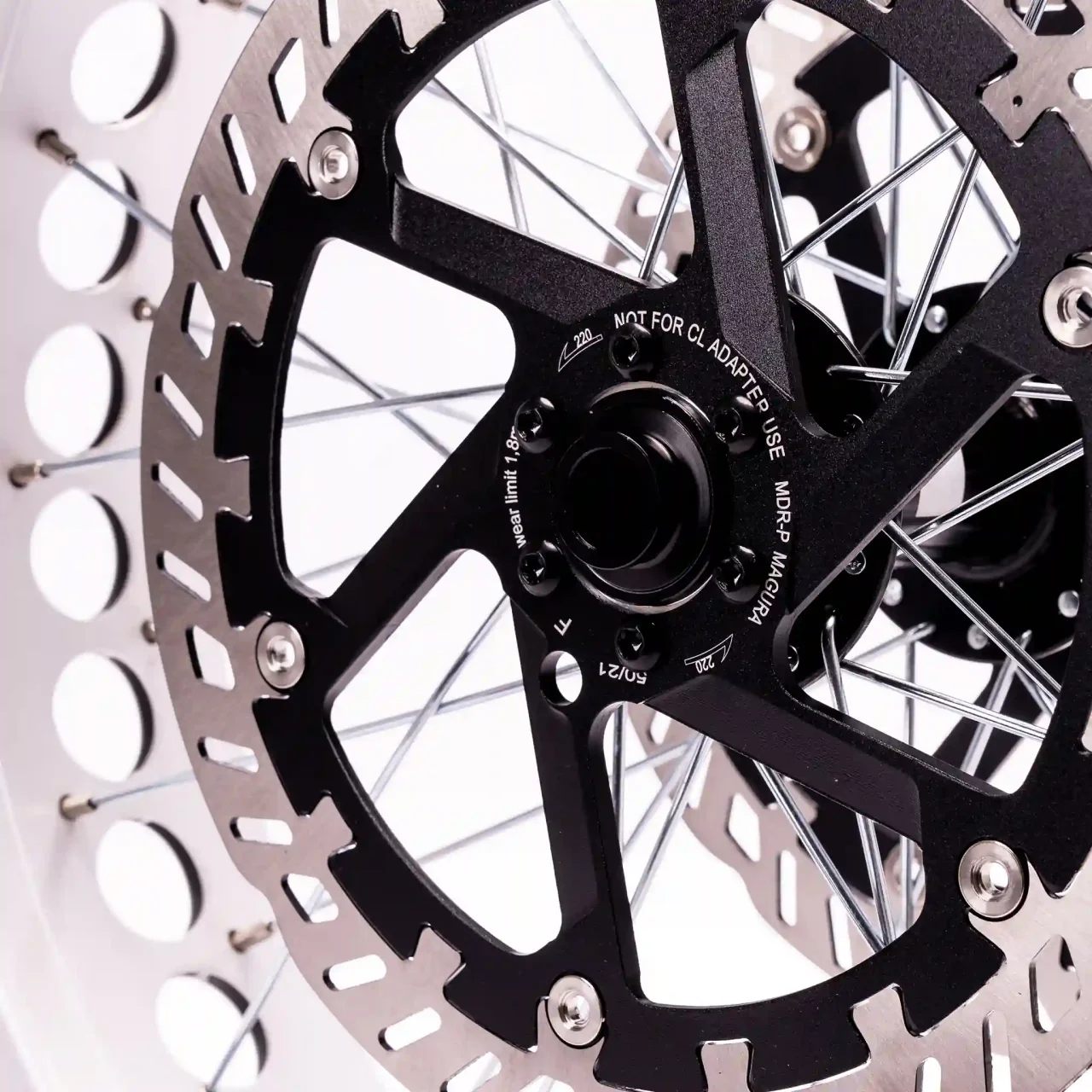 eBP Wheel 20" x 4.0" Dual Brake Hub for Thru-Axle (Silver) - Image 3